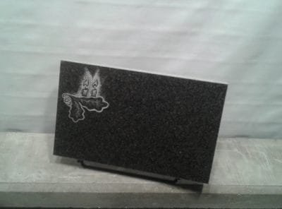 Hauaplaat-tammelehed3-40x25x3cm