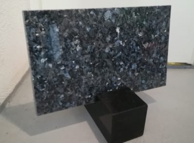 Hauaplaat-Emerald pearl-40x25x3cm