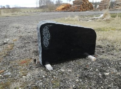 Hauakivi-J004-57x37x10cm