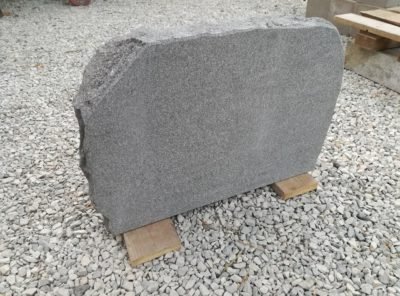 Hauakivi-U.M 55x38x10cm