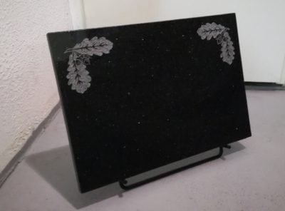 Hauaplaat-tammeoksad-42x30x2cm
