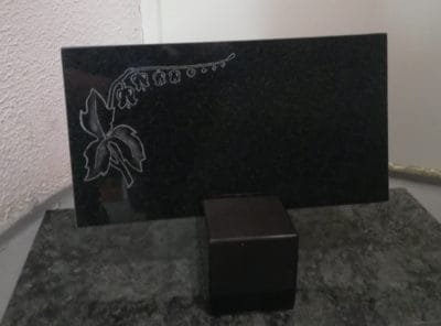 Hauaplaat-murtudsuda-40x22x3cm